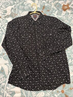 Men's Black Paisley-Print Long Sleeve Button-Down Shirt
